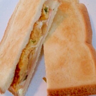 キムチ葱オムレツのサンドイッチ